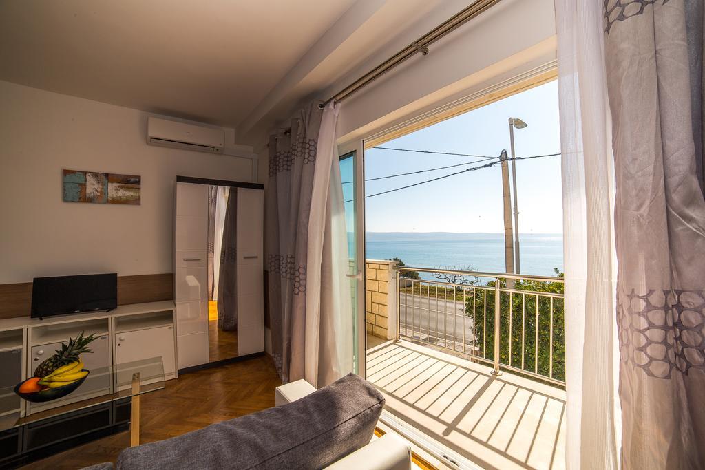 Holiday Home White House Podstrana Bagian luar foto