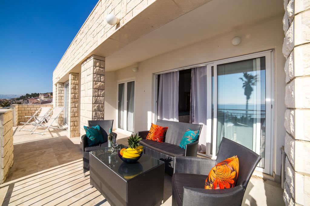 Holiday Home White House Podstrana Bagian luar foto