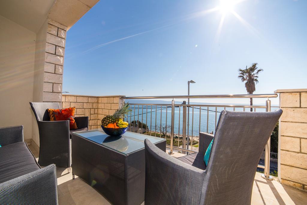 Holiday Home White House Podstrana Bagian luar foto