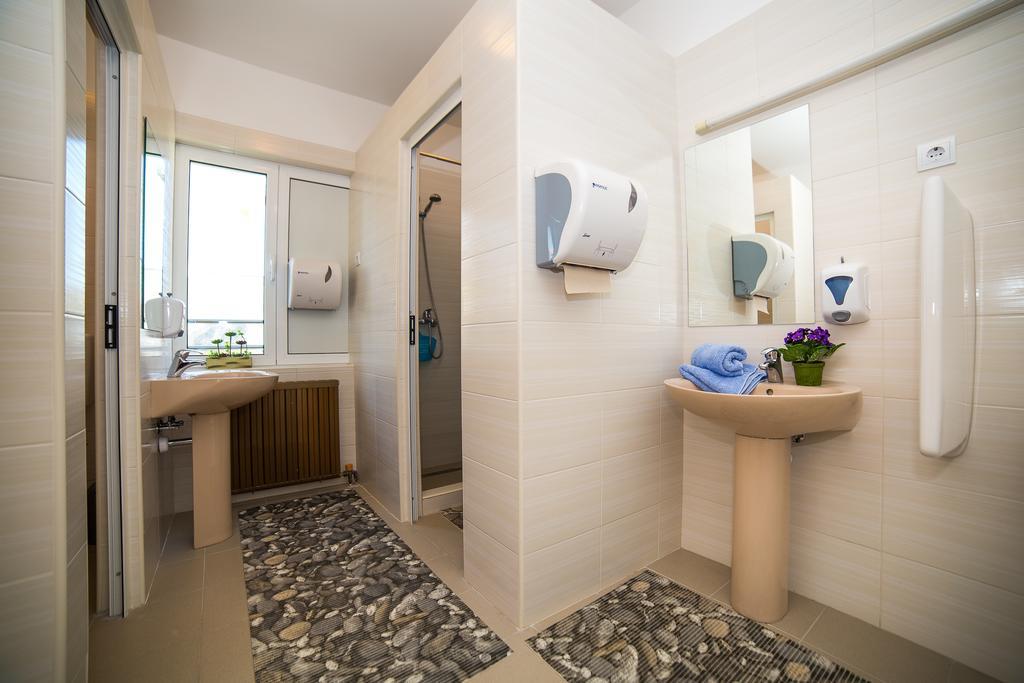 Holiday Home White House Podstrana Bagian luar foto