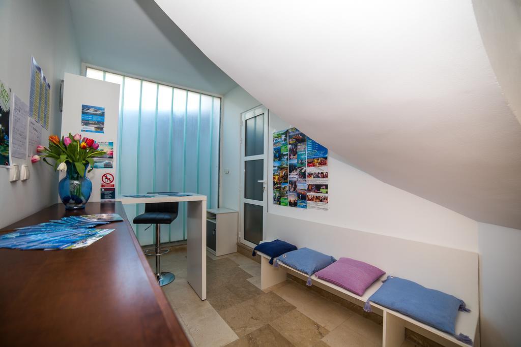 Holiday Home White House Podstrana Bagian luar foto